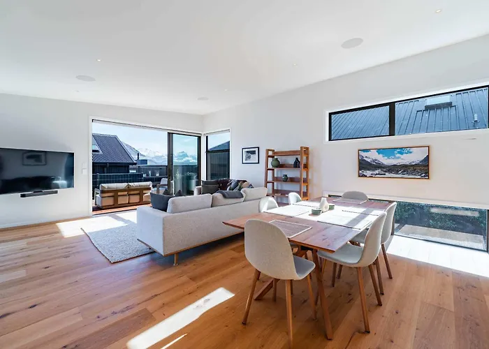 Eliza's Escape With Mountain Views * Wanaka